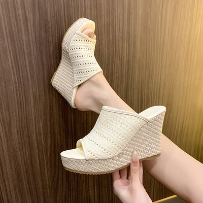 Thick-soled Wedge