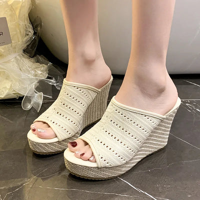 Thick-soled Wedge
