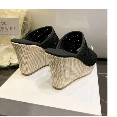 Thick-soled Wedge